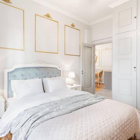 Charming Mini-Palace In Colorful Exarhia Area Apartment Athena Bagian luar foto