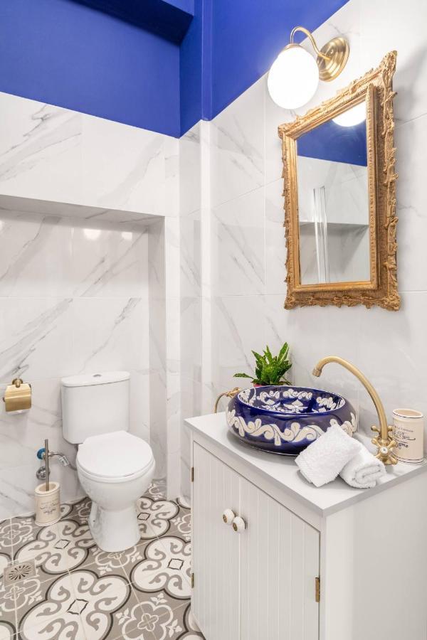 Charming Mini-Palace In Colorful Exarhia Area Apartment Athena Bagian luar foto
